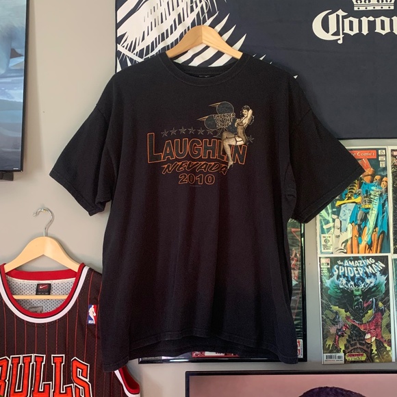Laughin Nevada Pin-Up Motorcycle T-shirt - Picture 4 of 7
